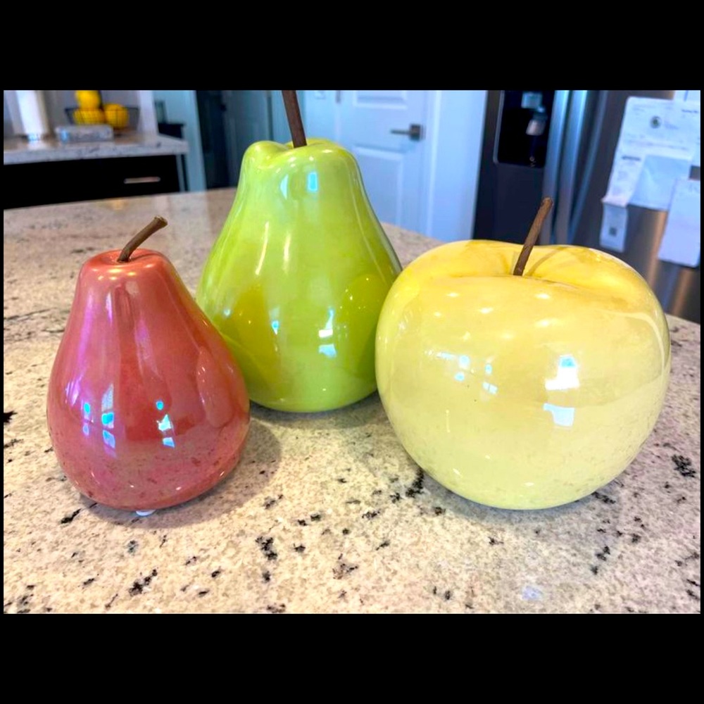 Set of 3 ceramic fruit decor